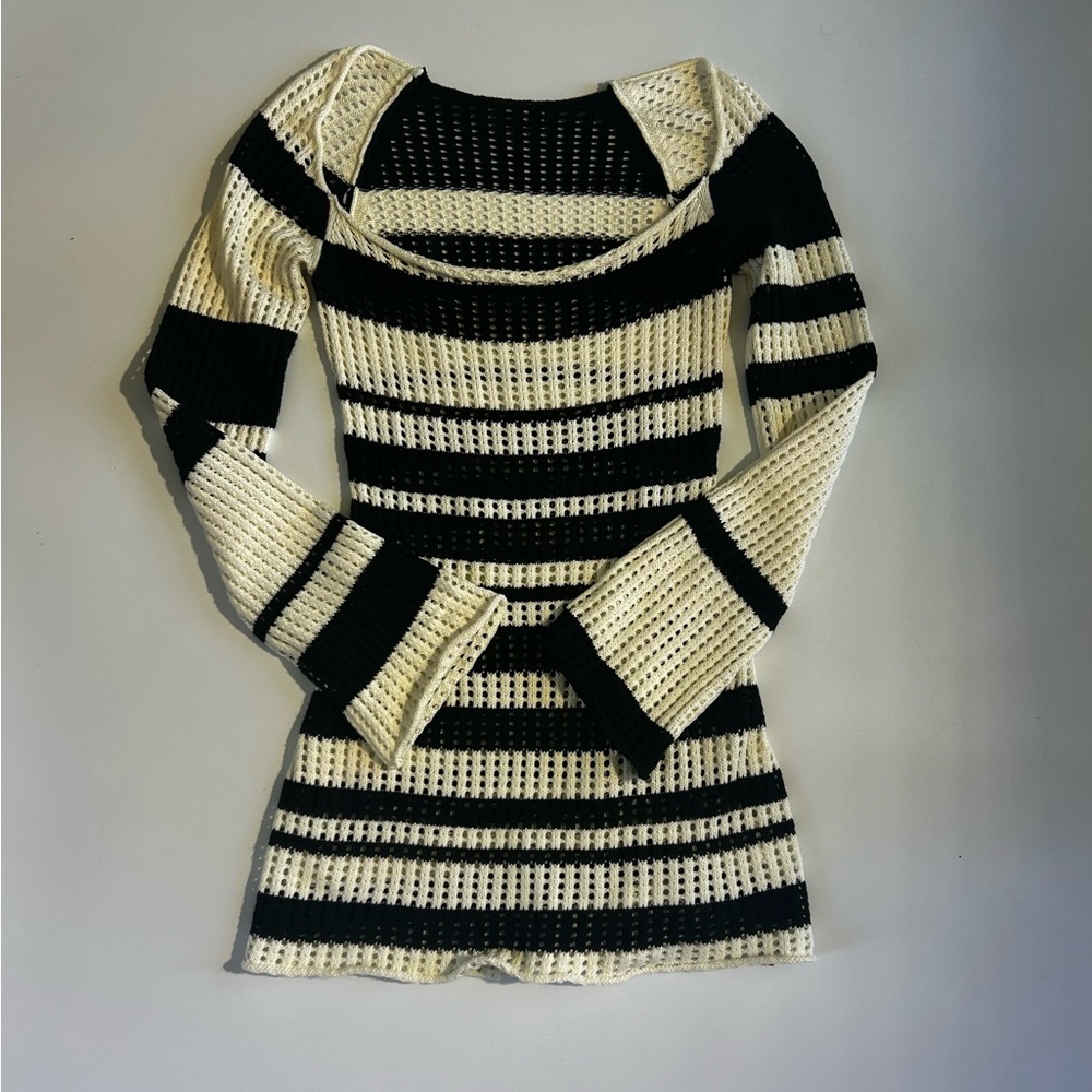 Black and White Striped crochet Long Sleeve Dress